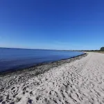 12 Person In Vaeggerlose-by Traum