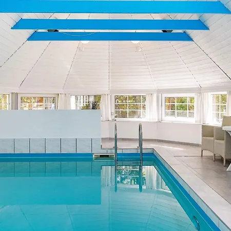 12 Person In Vaeggerlose-by Traum *